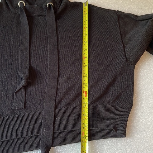 Revamped crop pull over sweater with hood acrylic and viscose blend Sz M - Picture 8 of 8